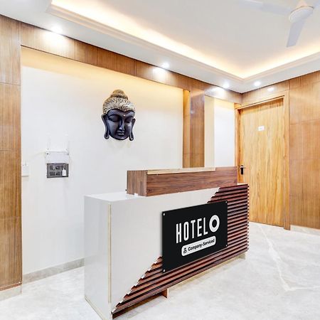 Super Hotel O Sector 43 Гургаон Экстерьер фото