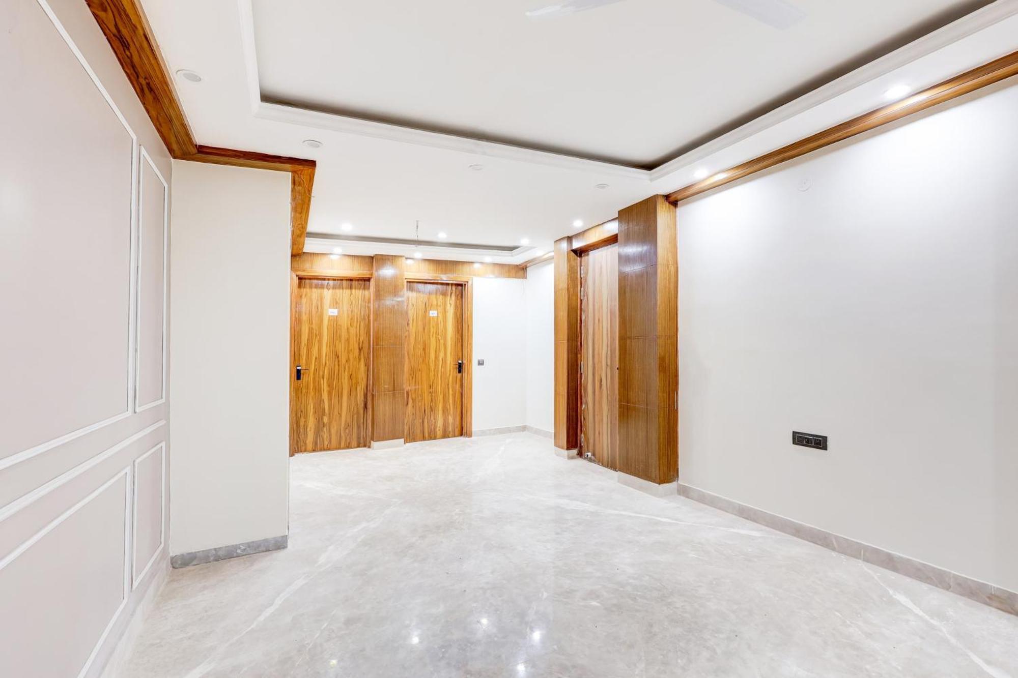 Super Hotel O Sector 43 Гургаон Экстерьер фото