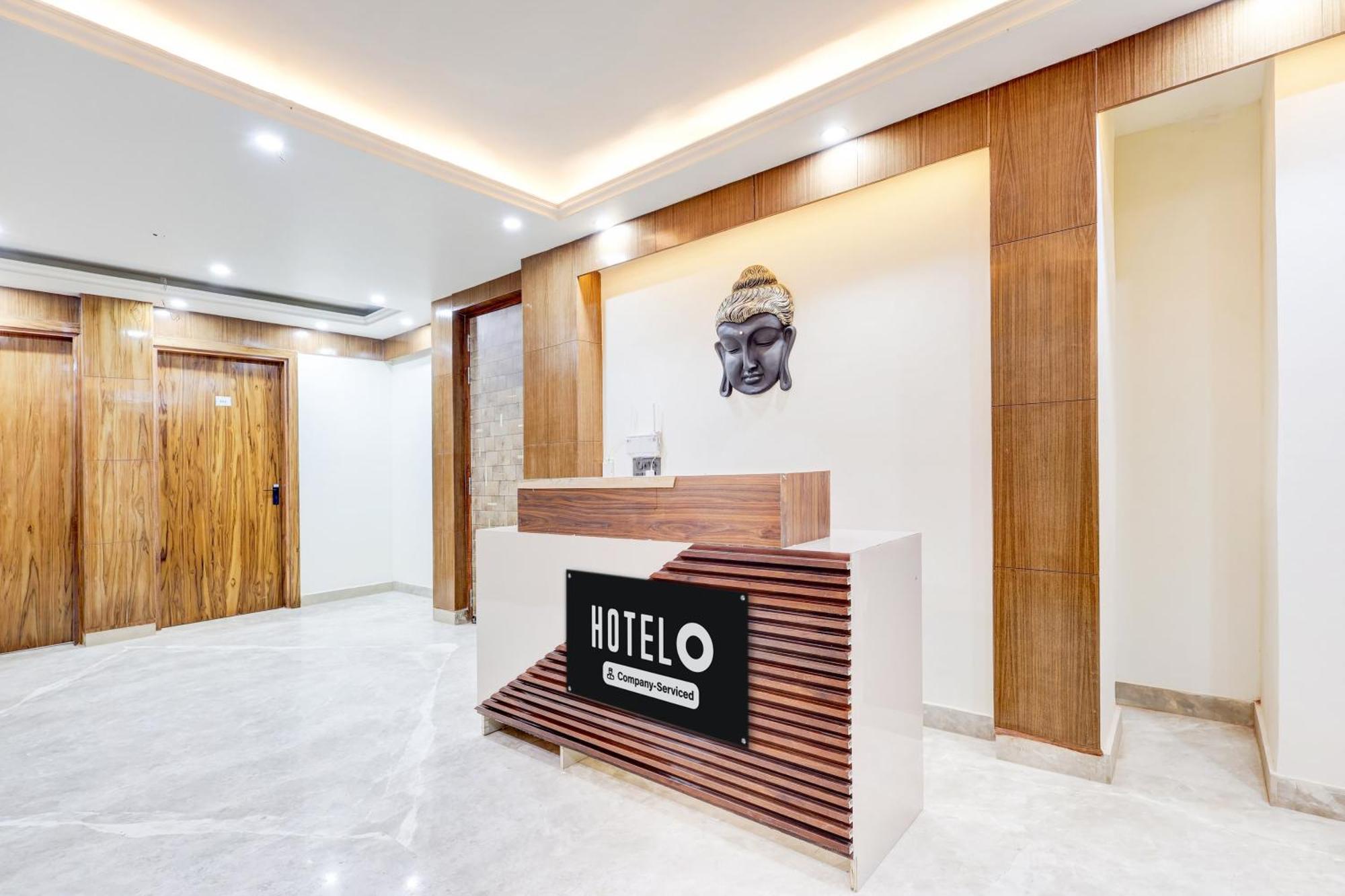 Super Hotel O Sector 43 Гургаон Экстерьер фото