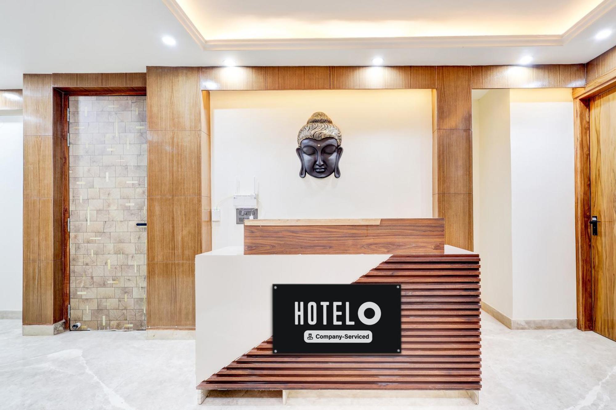 Super Hotel O Sector 43 Гургаон Экстерьер фото