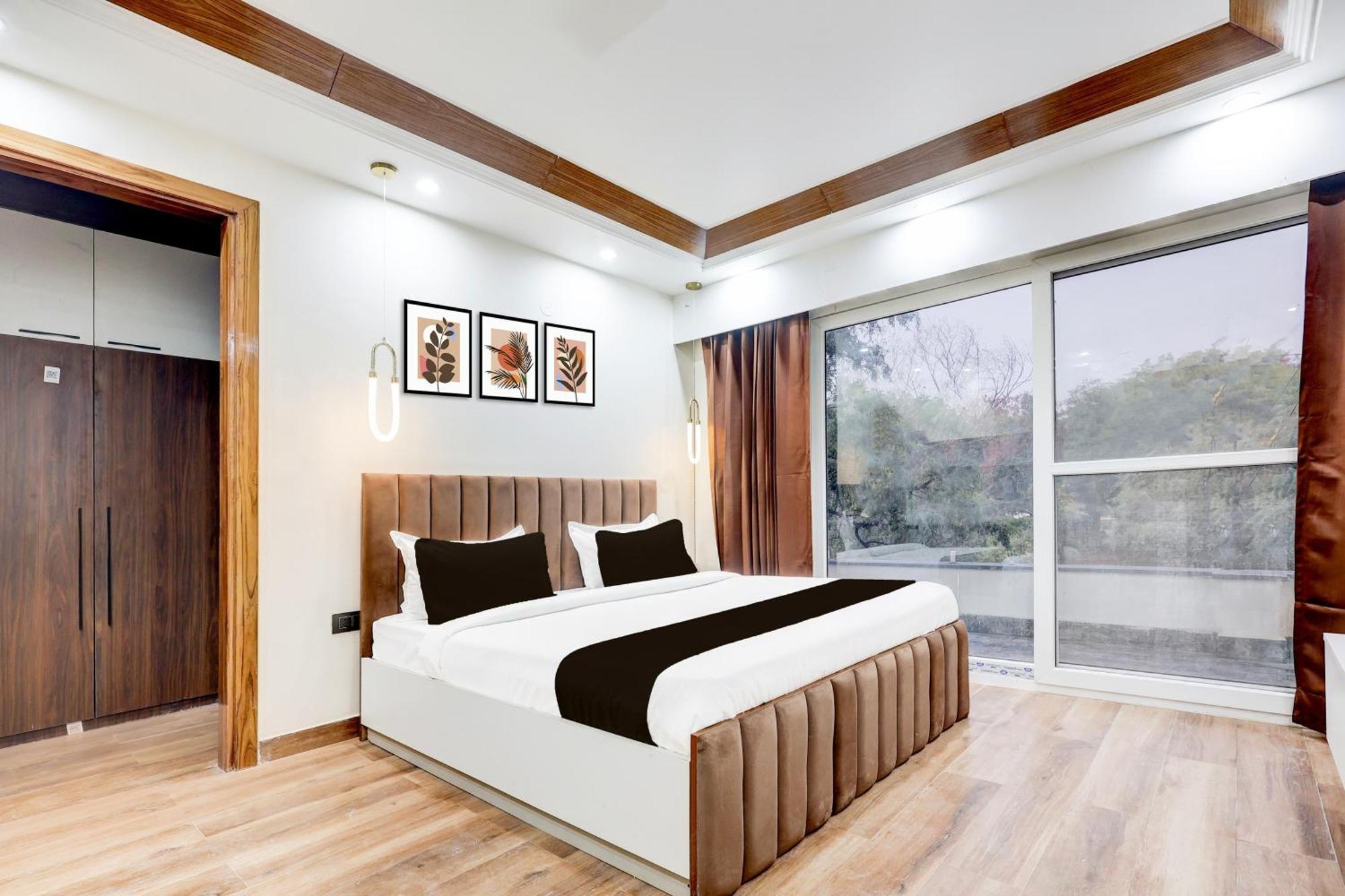 Super Hotel O Sector 43 Гургаон Экстерьер фото